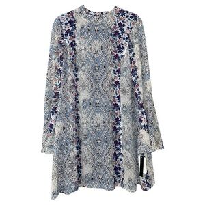 Speechless Floral Blue and White Patterned Knee Length Dress Size Large